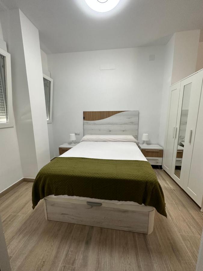 Апартаменты Sky Garden Malaga Centro Экстерьер фото